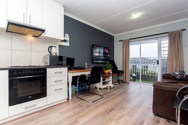 2 Bedroom Property for Sale in Brackenfell South Western Cape